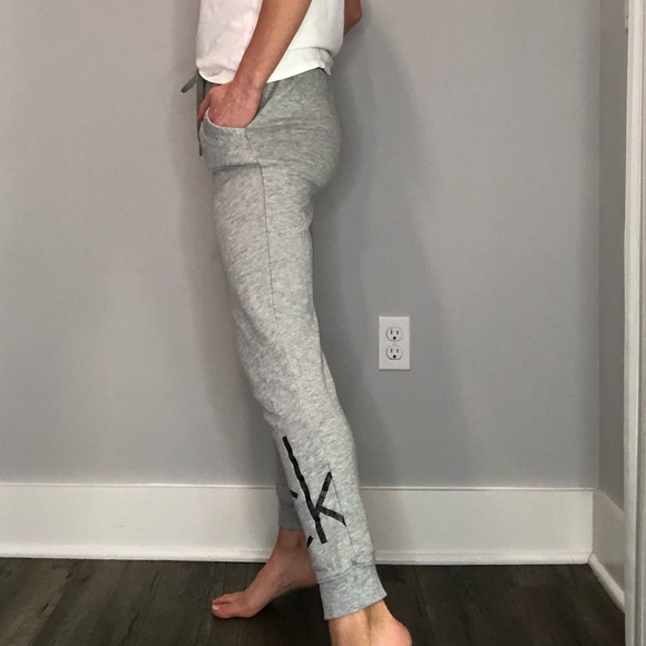 Calvin Klein classic grey sweatpants - Picture 7 of 8